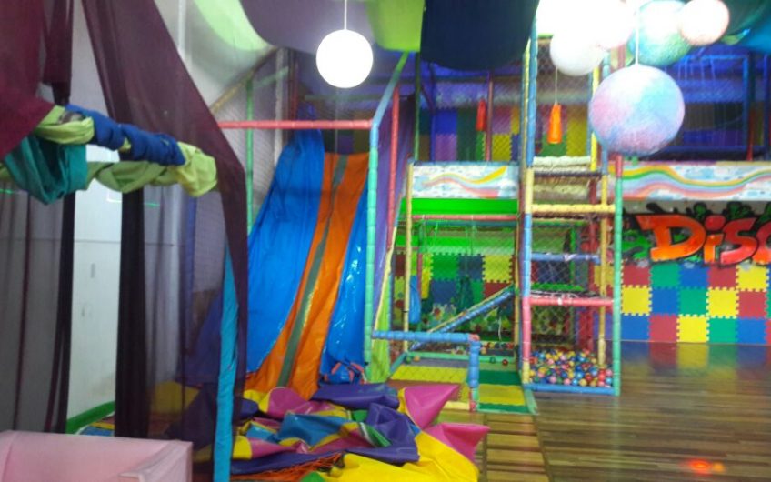 IMPORTANTE PROPIEDAD EN BLOCK – Salon de Fiestas Infantiles / Deposito / Deptos 3 Ambientes